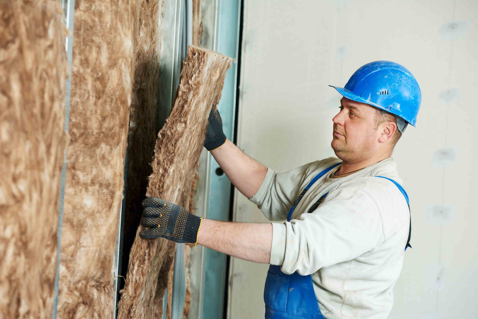 Soundproofing with acoustic insulation